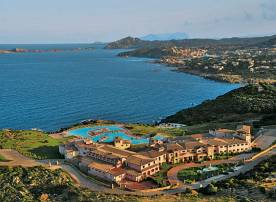  Colonna Beach Hotel & Resort 5*. 