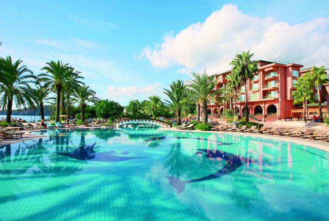 Вот некоторые отзывы туристов об отеле Fantasia Hotel Deluxe Kemer 5*: